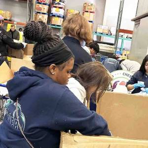 Banner Christian 10th graders at Chesterfield Food Bank.